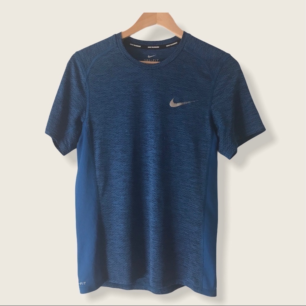 Nike Running Dry Fit Men’s Top. Size Small